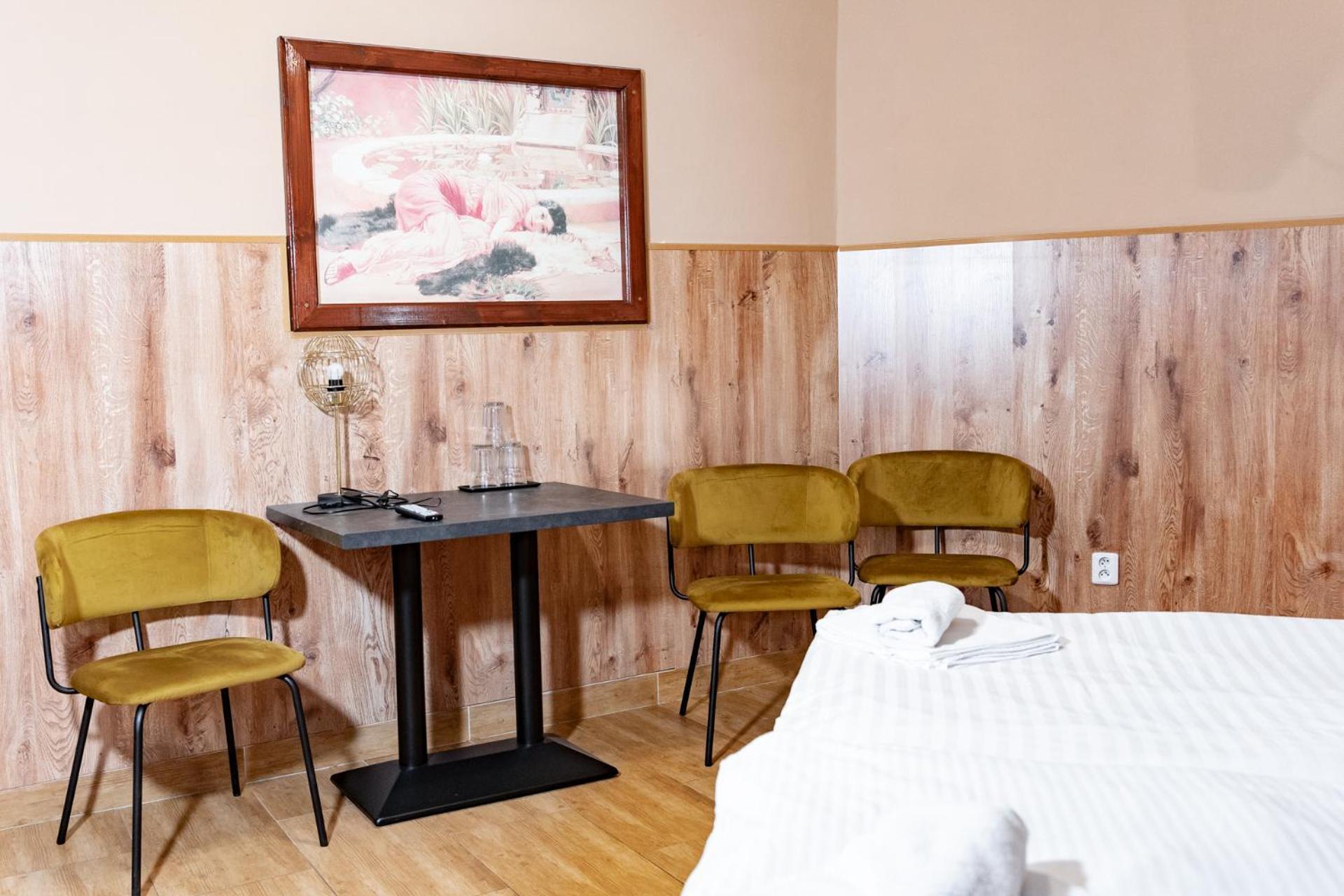 Hotel Taurus Ostrava Extérieur photo