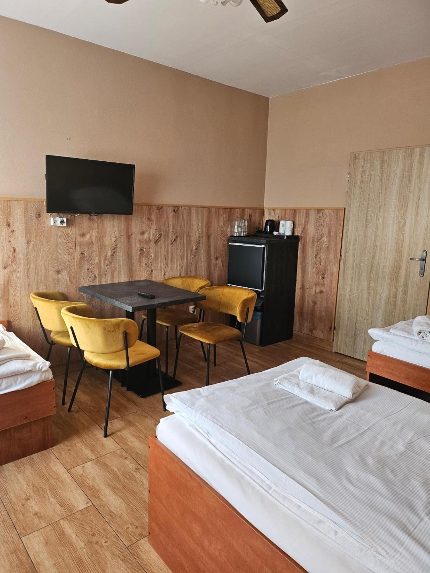 Hotel Taurus Ostrava Extérieur photo