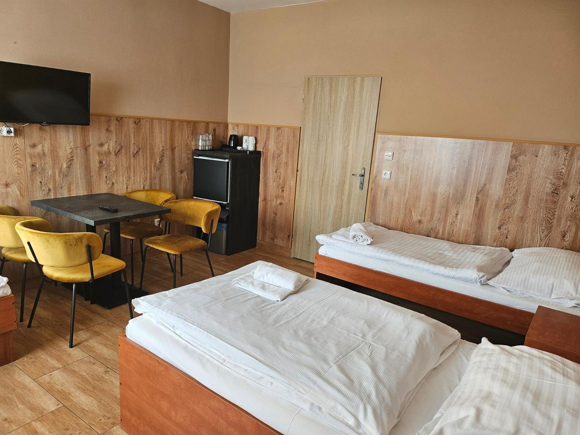 Hotel Taurus Ostrava Extérieur photo
